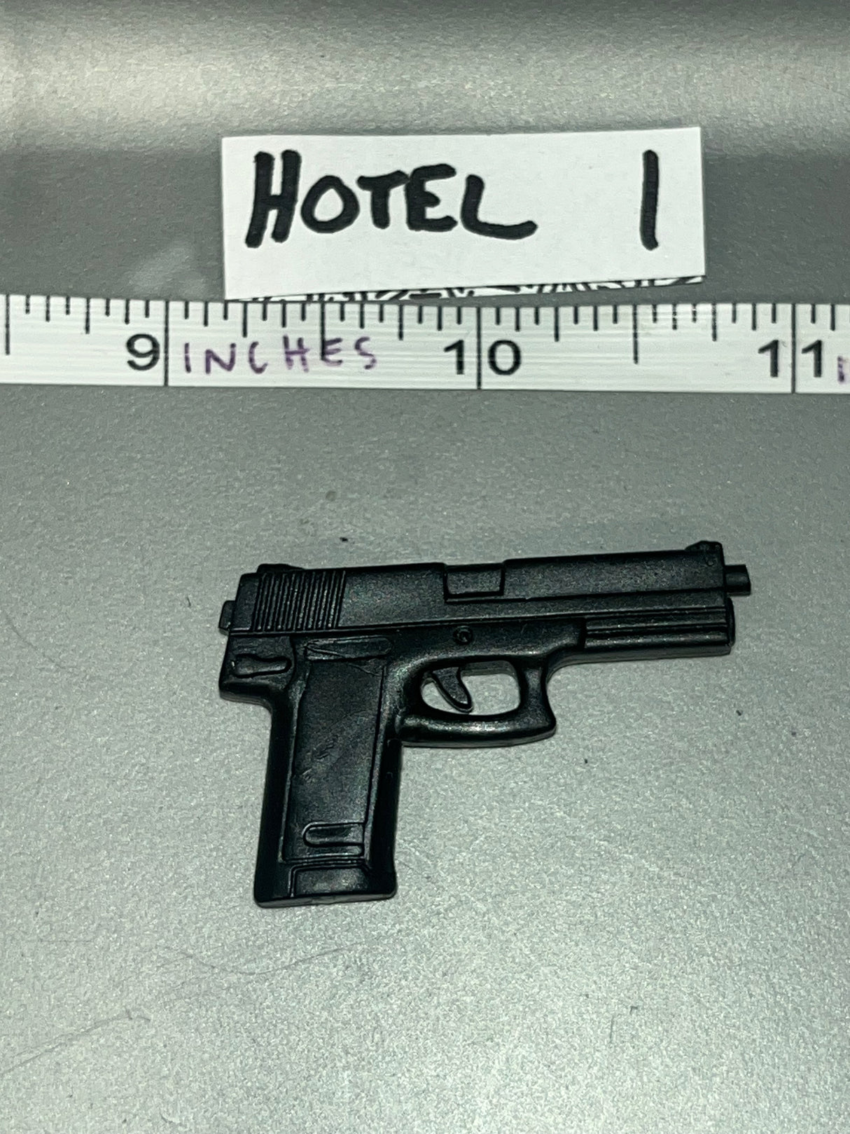 1/6 Scale Modern Era Pistol