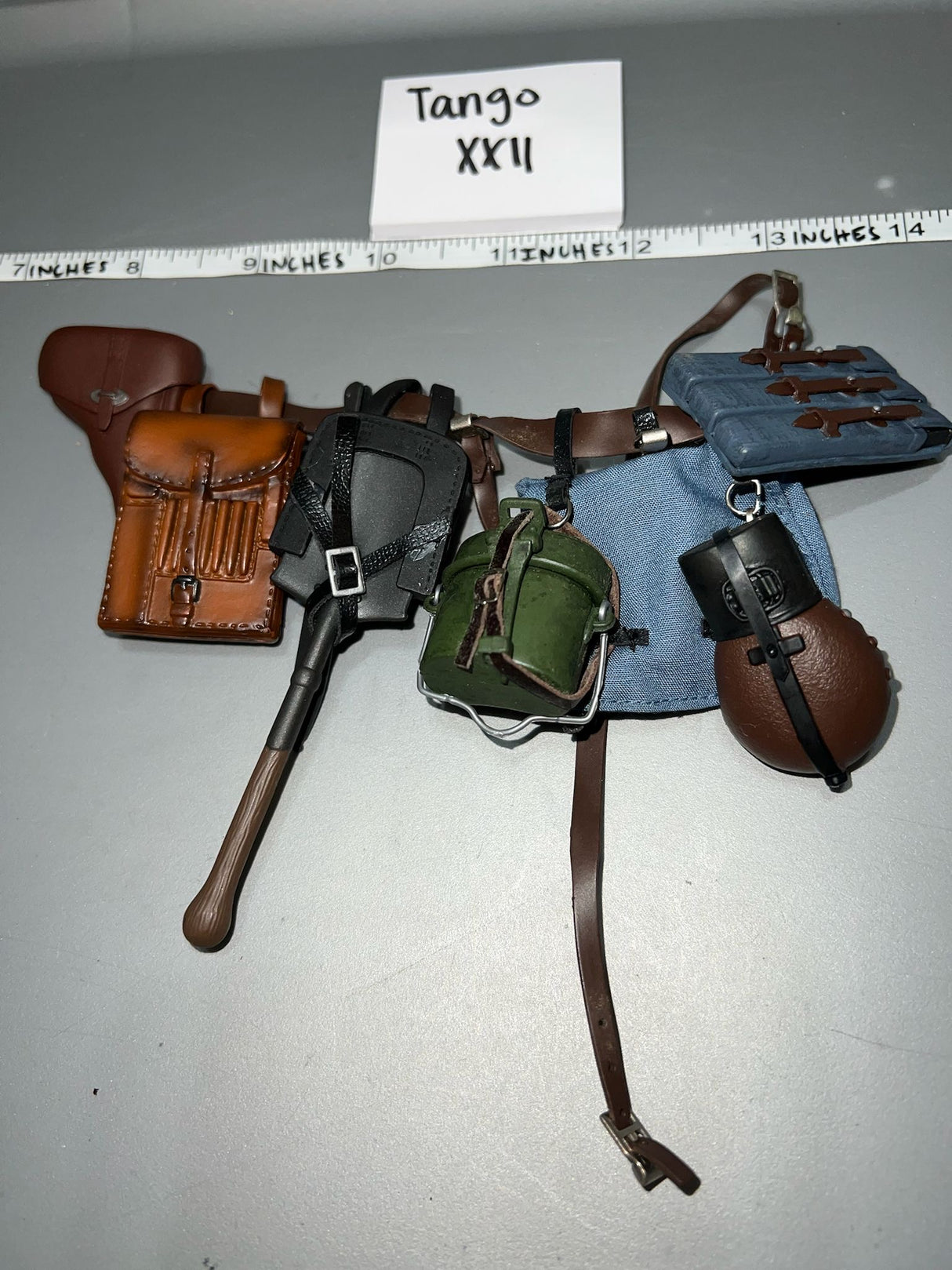1/6 Scale WWII German Luftwaffe Fallschirmjager Field Gear Lot