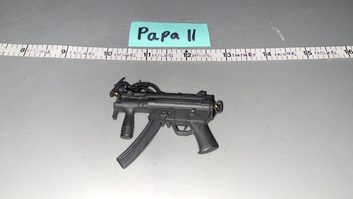 1/6 Scale Modern Era MP5 Submachine Gun