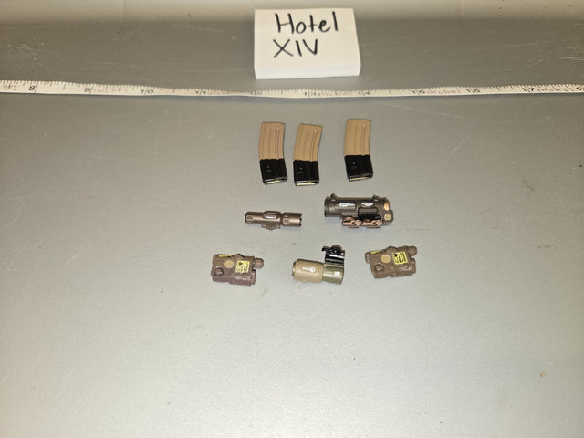 1/6 Scale Modern Era AR Magazine and Weapon Light Accessory Lot - Hotel XIV
