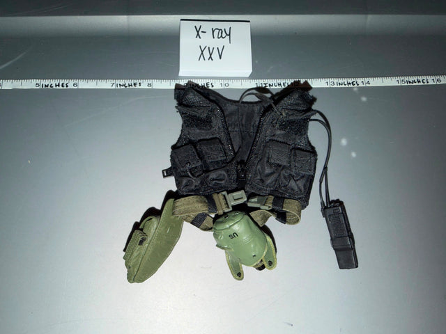 1/6 Scale Modern Era Tactical Vest with Belt and Accessories - X-ray XXV