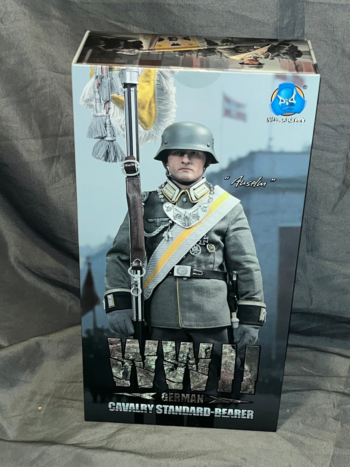 1/6 Scale WWII German Cavalry Standard Bearer Dress Uniform Figure - NIB DID D80193