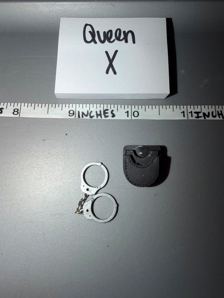 1/6 Scale Modern Era Police Handcuffs and Holster Set - Queen X