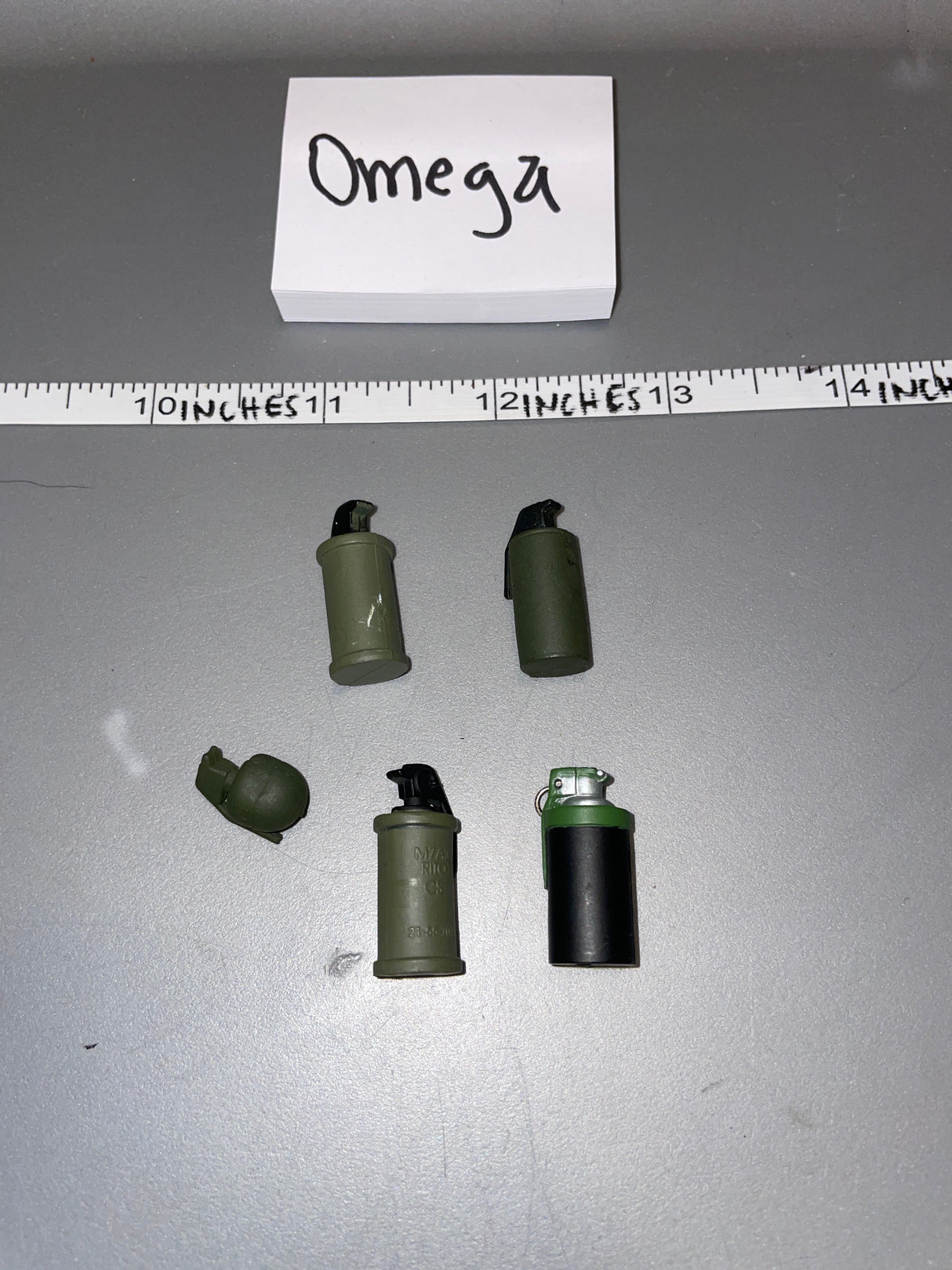 1/6 Scale Vietnam US Grenade Lot