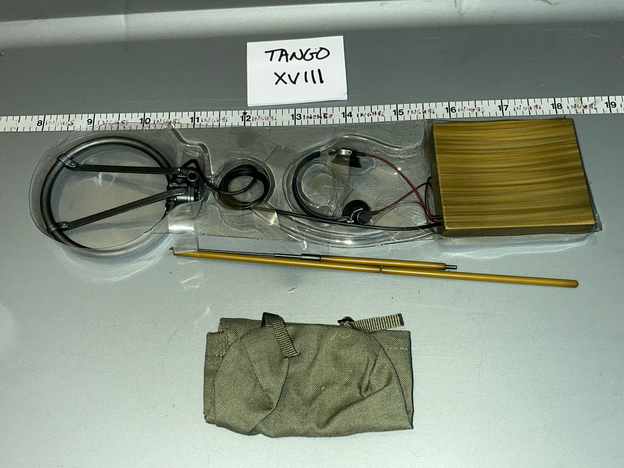 1:6 Scale WWII Russian Mine Detector Set