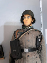 1:6 Scale WWII German Heer Infantry Dressed Figure - Cyber Hobby Dragon