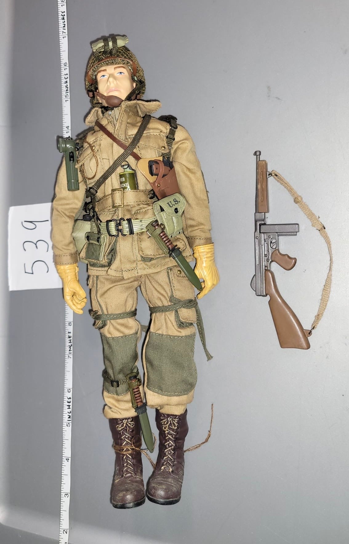 1:6 Scale WWII US Paratrooper Dressed Figure - BBI