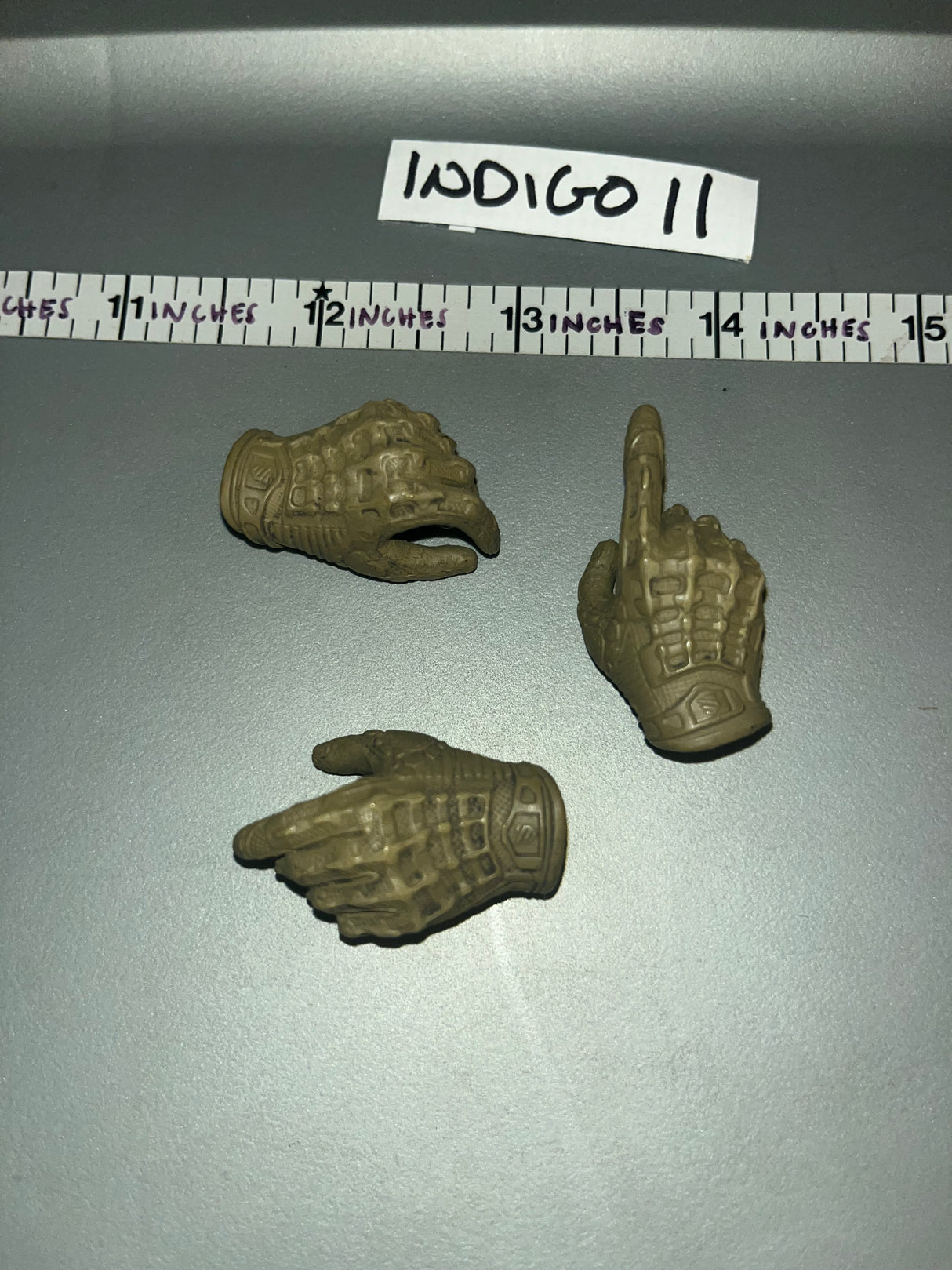 1/6 Scale Modern Era Gloved Hands