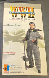 1/6 Scale WWII GERMAN Luftwaffe Bomber Gunner Johannes Patzer - NIB Dragon
