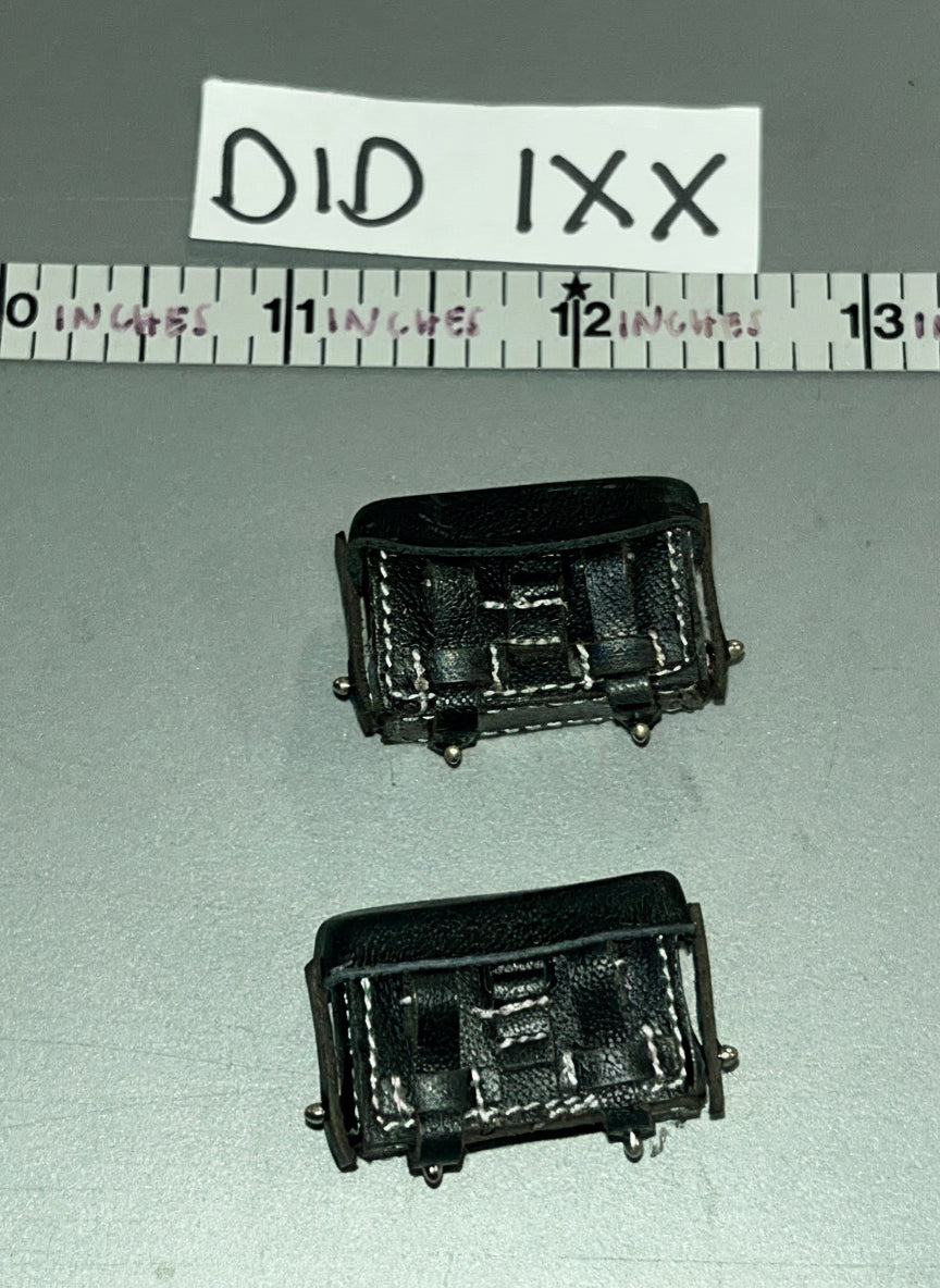 1/6 Scale WWII German Medic Pouches - DID Medic Groger