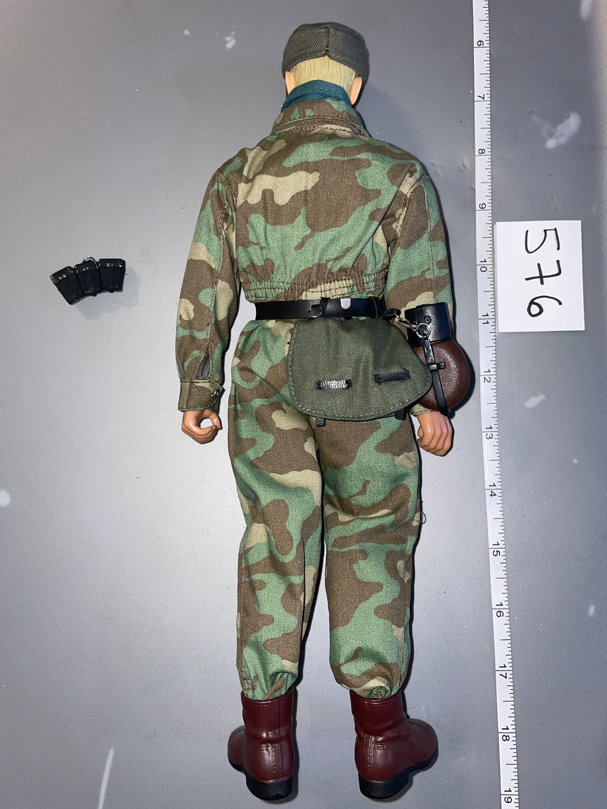 1:6 Scale WWII German Tanker Dressed Figure - Dragon