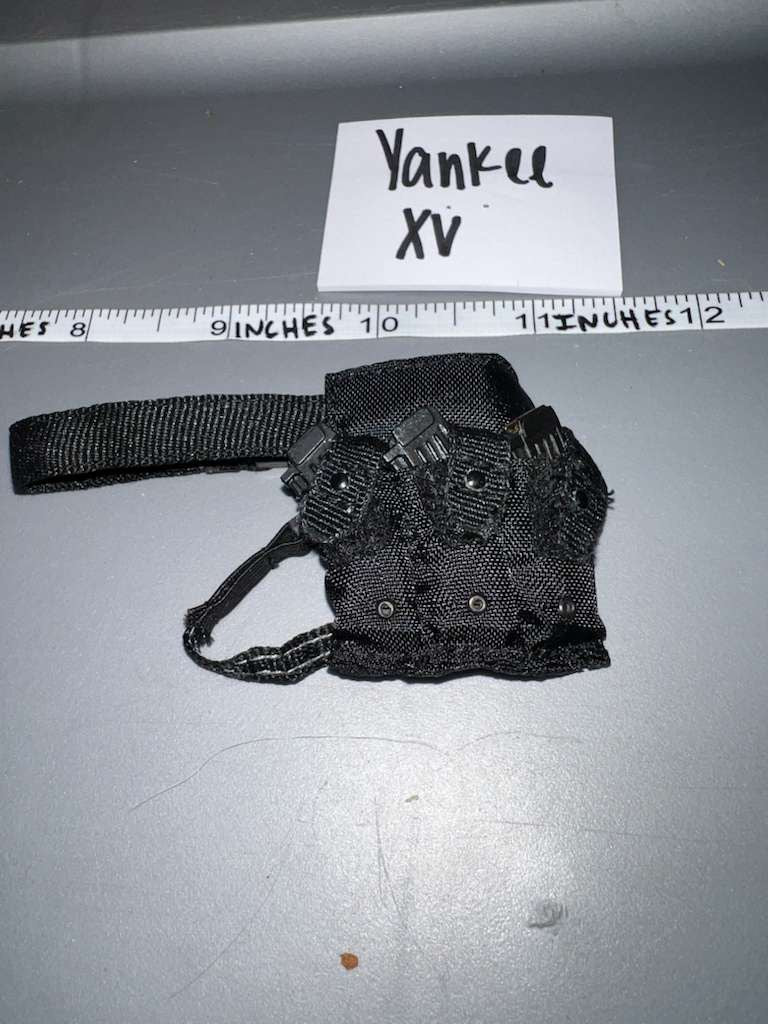 1:6 Scale Modern Era Drop Down Pouch
