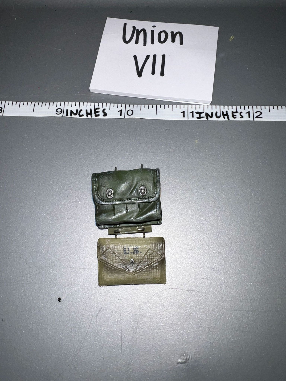 1/6 Scale WWII US / Vietnam Jungle First Aid Kit
