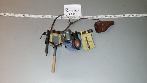 1/6 Scale WWII German Luftwaffe Fallschirmjager Field Gear Lot