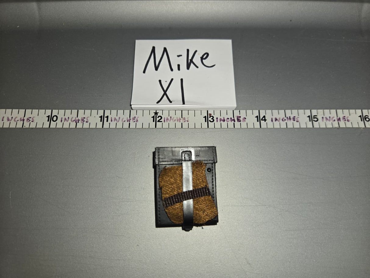 1:6 WWII German Machine Gun Tool Pouch