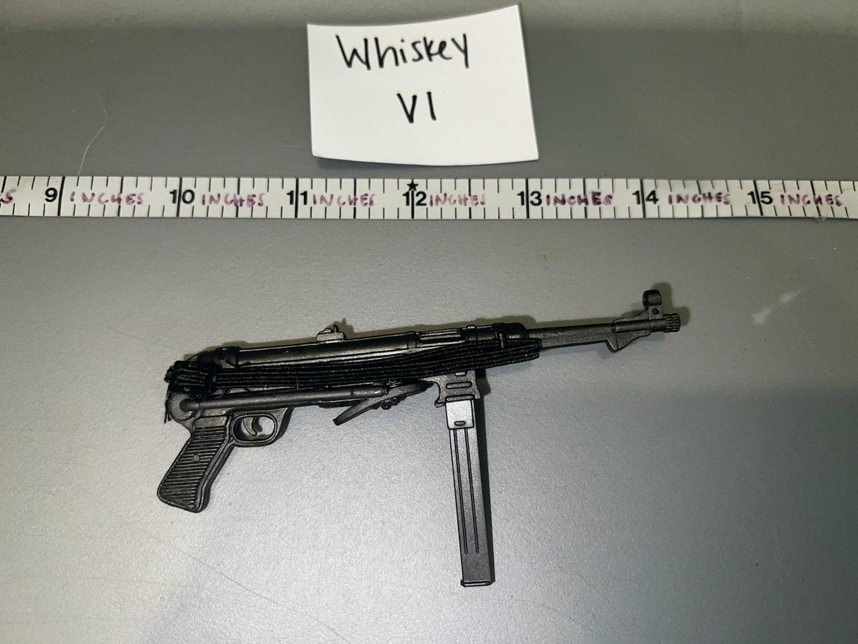 1/6 Scale WWII German MP-40 -