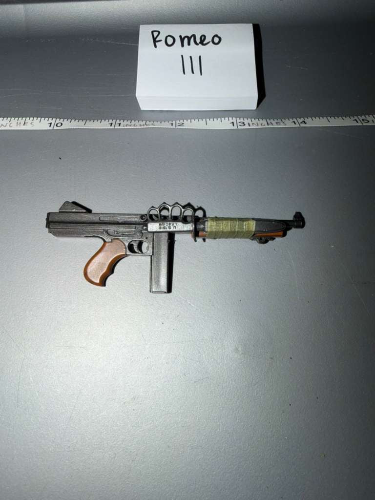 1/6 Scale WWII US Thompson Submachine Gun