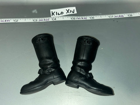 1/6 Scale Modern Era Civilian Santa Clause Boots - Western Era - Sideshow Toys Zombie