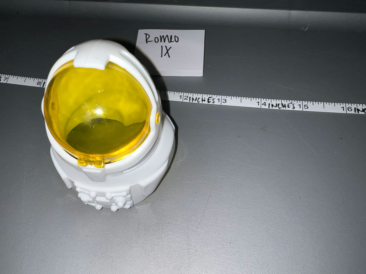 1:6 Modern Era Space Helmet - Science Fiction