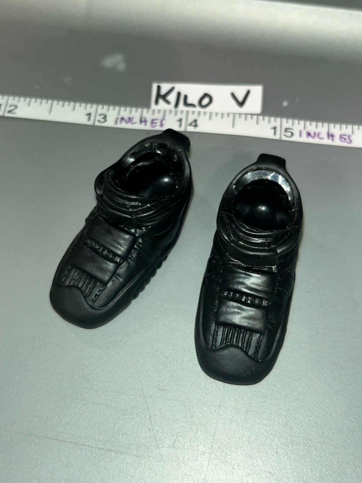 1/6 Scale Modern Tennis Shoes