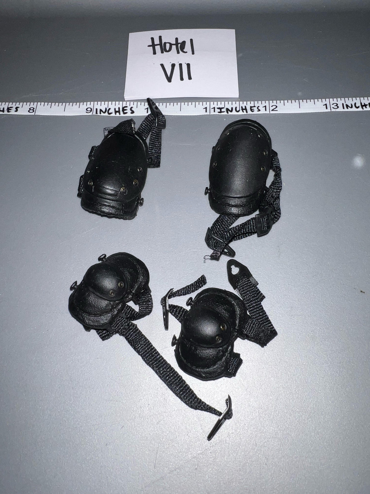 1/6 Scale Modern Era Knee and Elbow Pads