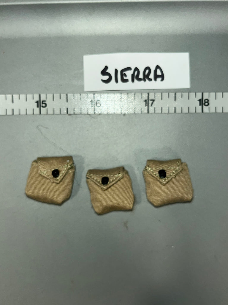 1:6 Scale WWII US Rigger Pouch Lot