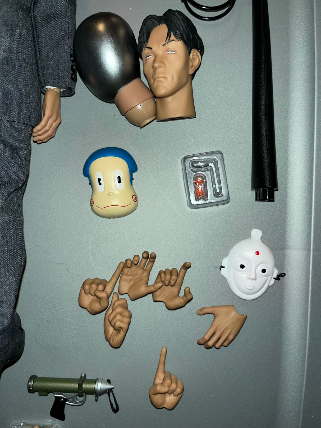 1/6 Scale 20th Century Boys Friend -  Hot Toys Loose