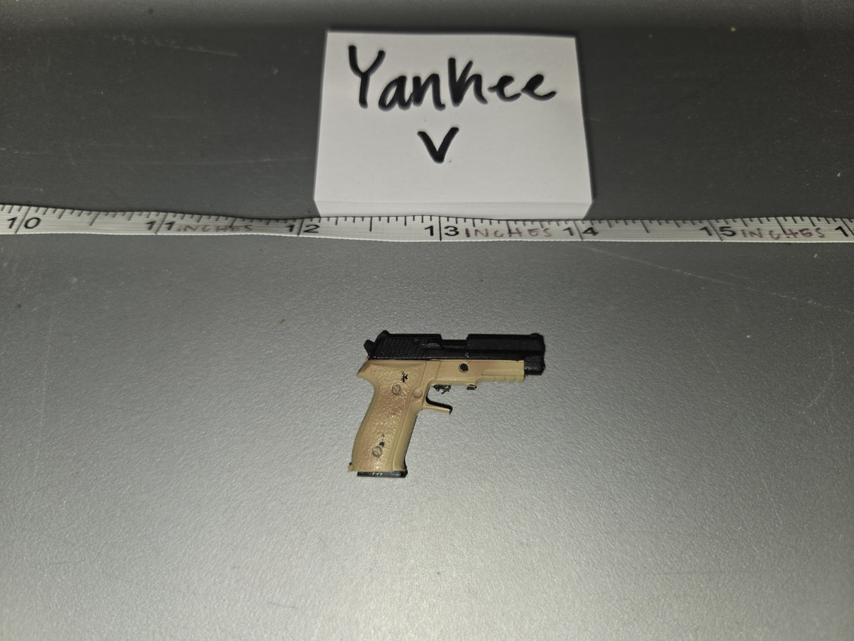 1/6 Scale Modern SIG Sauer P226 Pistol - Yankee V