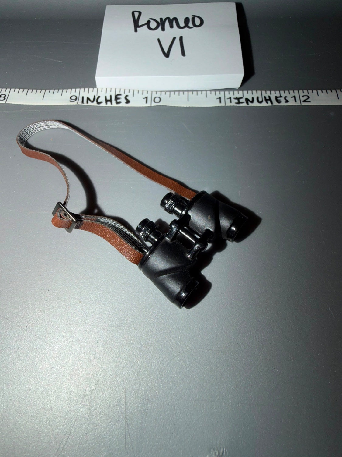 1/6 Scale WWII German Binoculars with Strap - Romeo VI