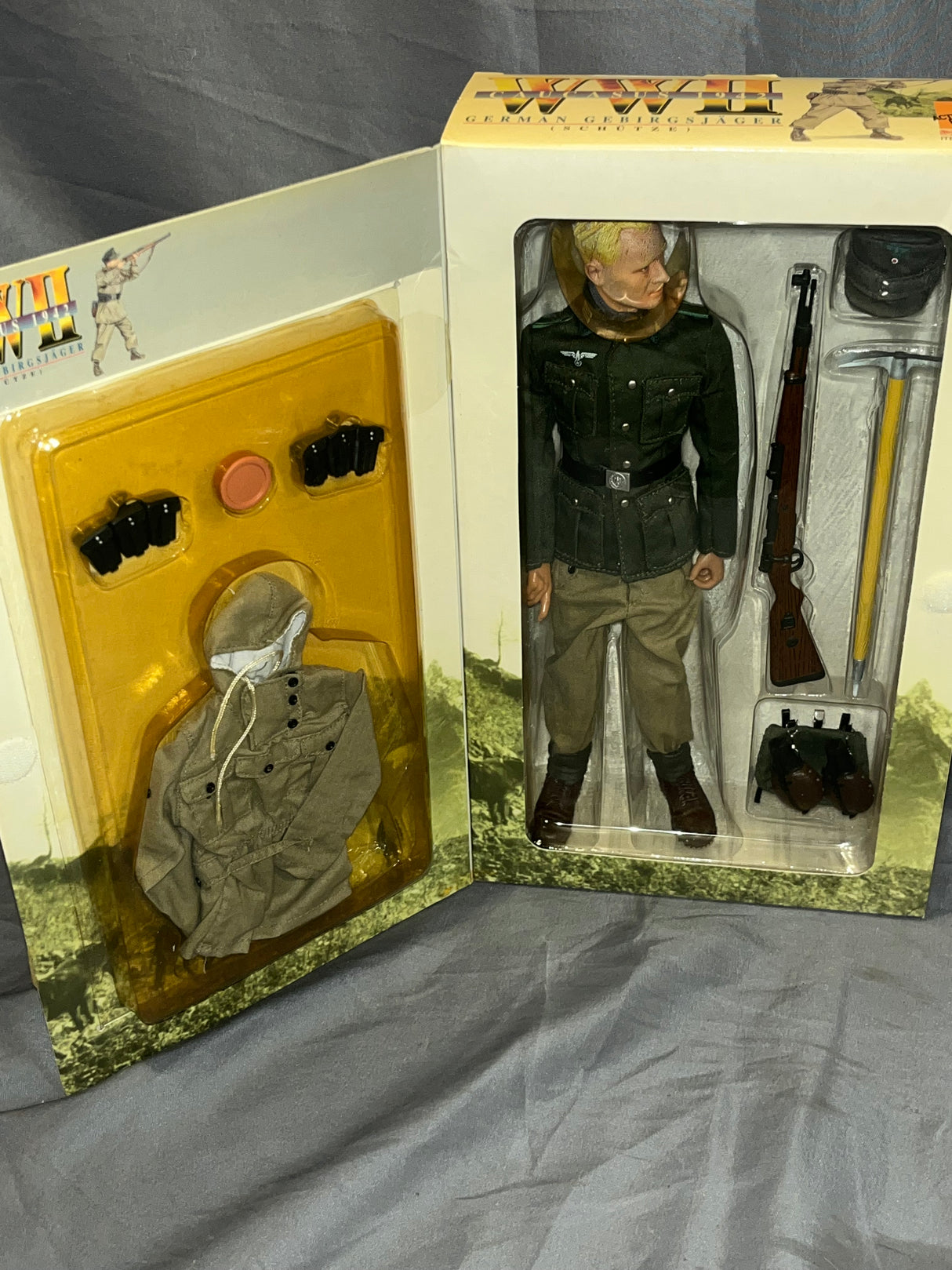 1/6 Scale WWII GERMAN Gebirgsjager Gunter - NIB Dragon