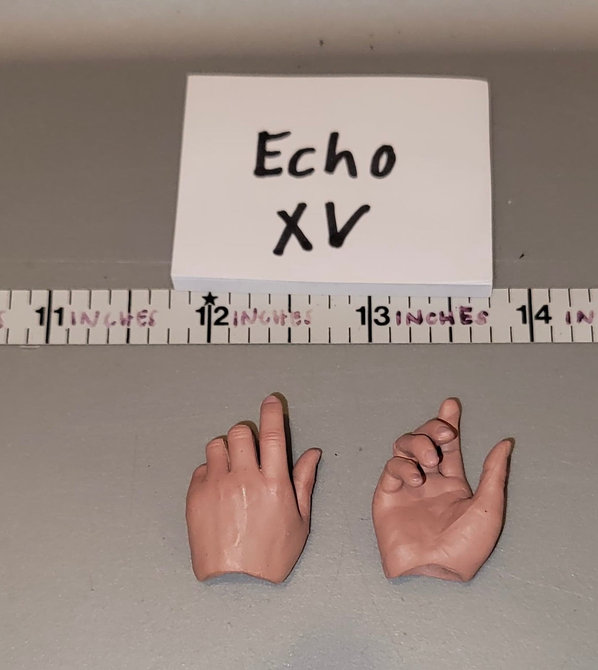 1/6 Scale DID Hand Set - Gripping