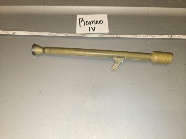 1/6 Scale Science Fiction Blaster Pistol - Romeo IV