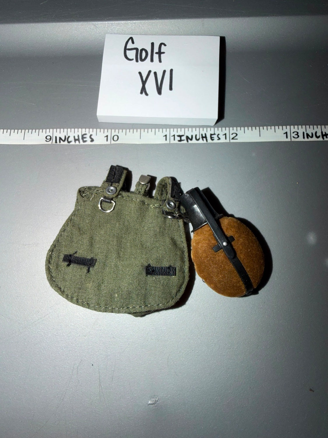 1/6 Scale WWII German Bread Bag and Canteen Set - Golf XVI