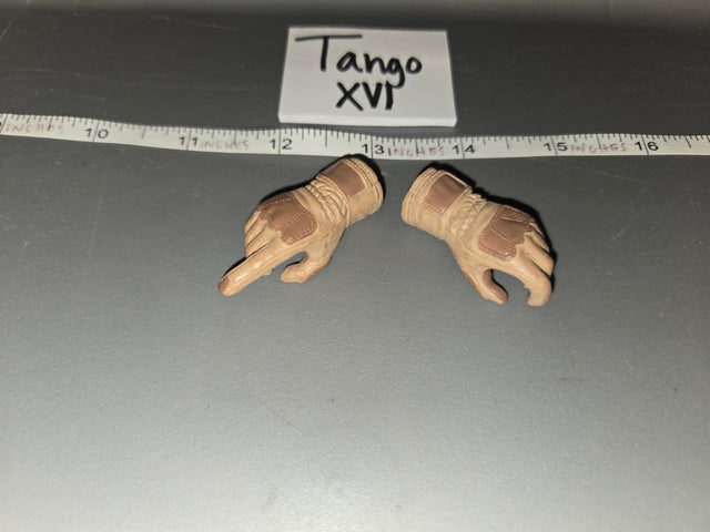 1/6 Scale Modern Era Gloved Trigger Hands - Tango XVI