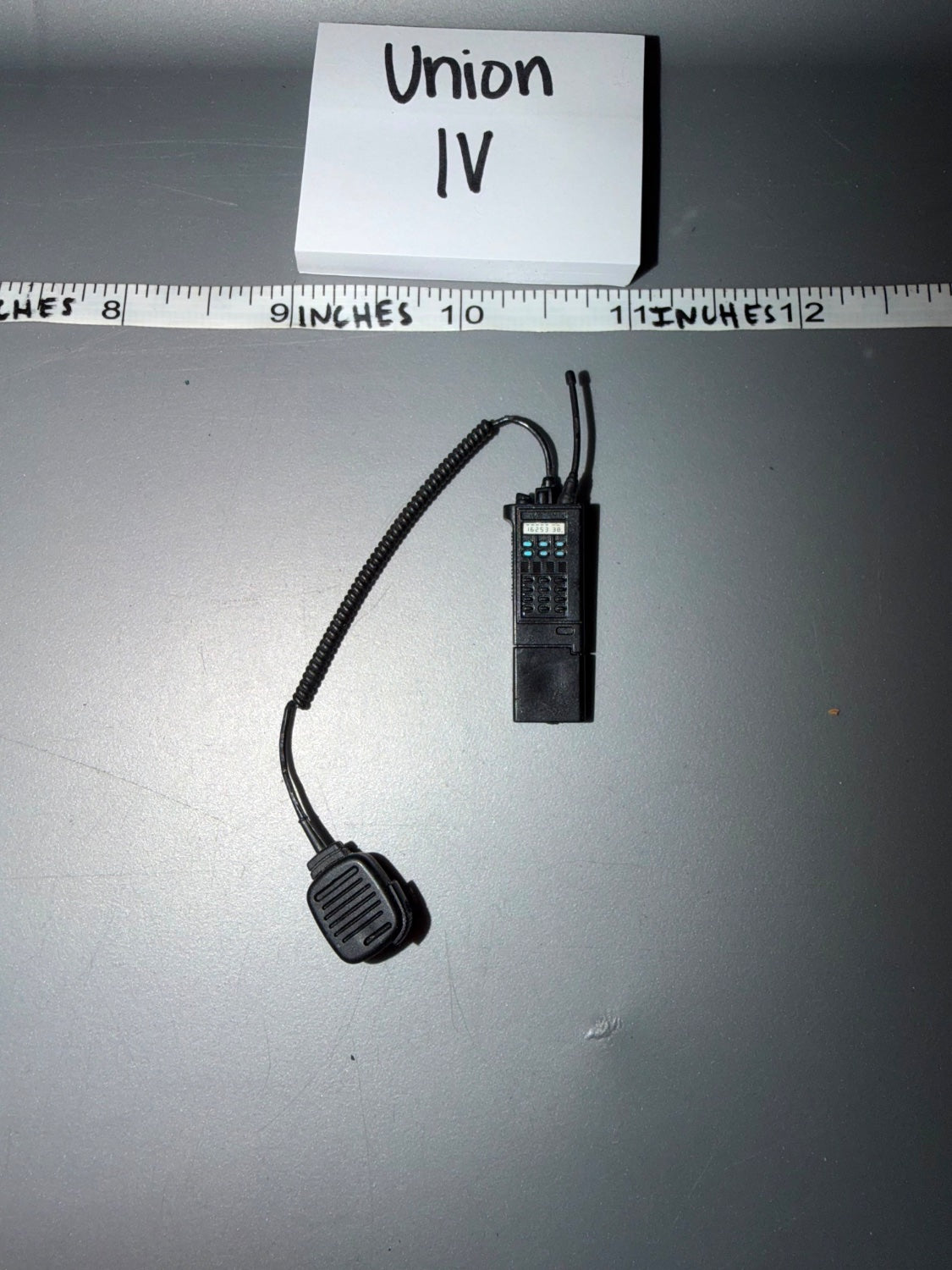 1/6 Scale Modern Era Police Radio with Speaker Mic - Union IV