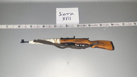 1:6 Scale WWII German Wood and Metal Gew-43 Rifle