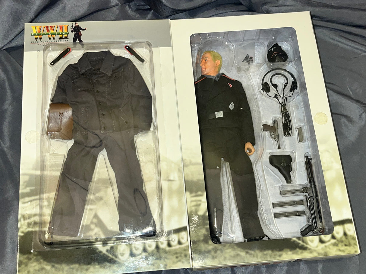 1/6 Scale WWII GERMAN HEER PANZER CREWMAN 7. PANZER DIVISION (GEFREITER) - Marius - NIB Dragon