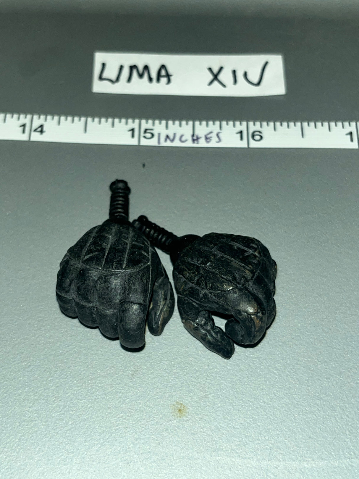 1/6 Scale Modern Era Gloved Hands