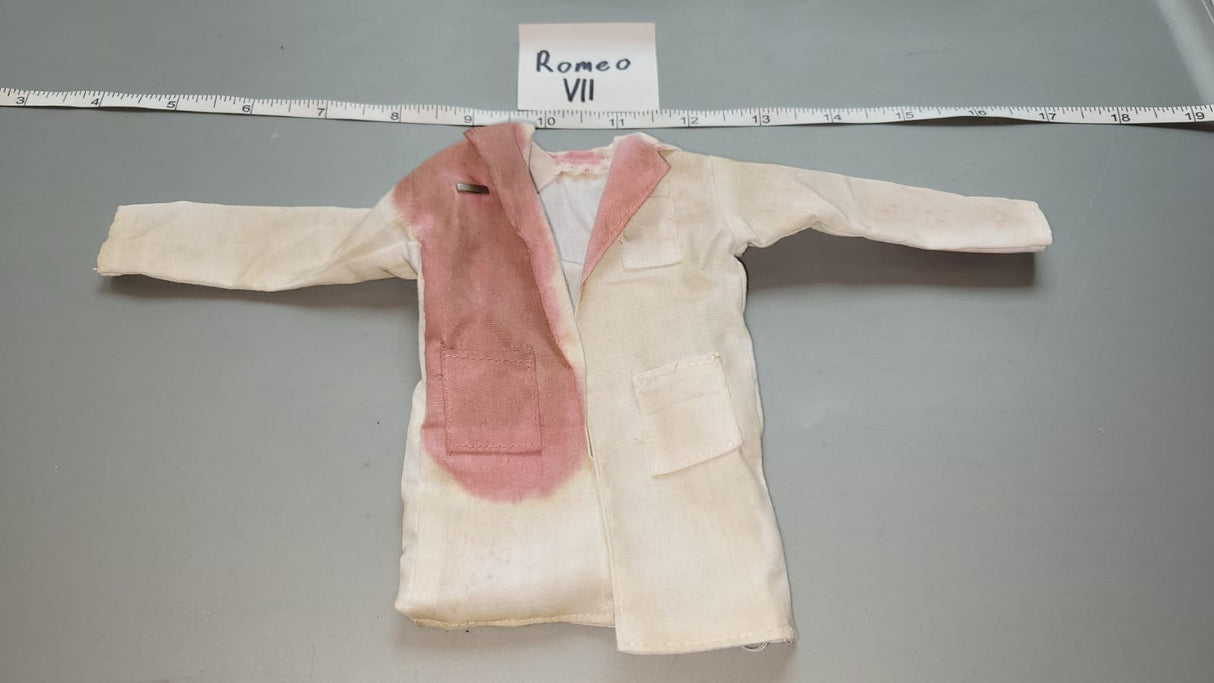 1/6 Scale Modern Era Civilian Lab Coat - Sideshow Toys Zombie