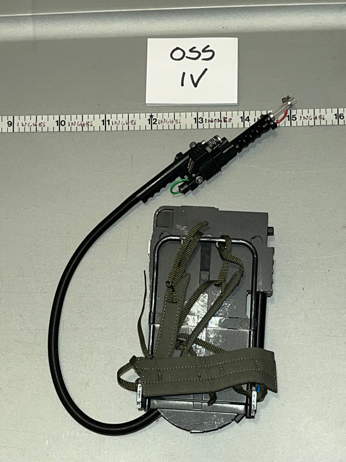 1/6 Scale Proton Pack - Science Fiction Ghostbusters Ghost Hunting Squad -  Present Toys