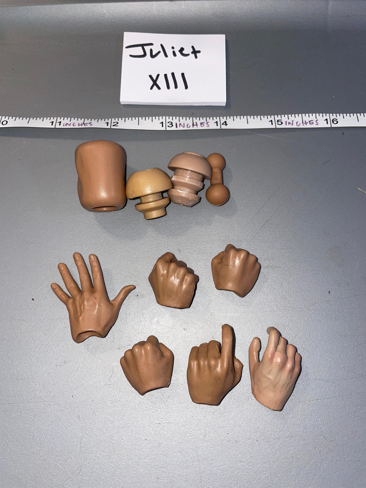 1/6 Scale Nude Figure Hand Lot