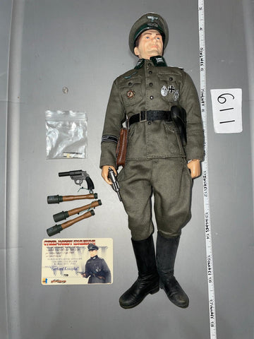 1:6 Scale WWII German Heer Infantry Officer Dressed Figure - Cyber Hobby Dragon