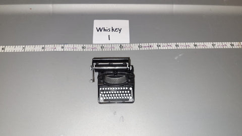 1:6 Scale WWII US Typewriter - Diorama Item