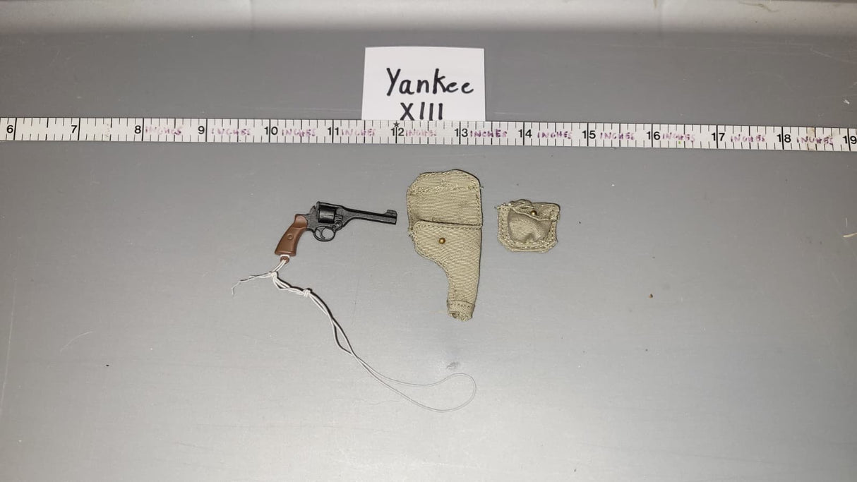 1:6 Scale WWII British Pistol and Holster
