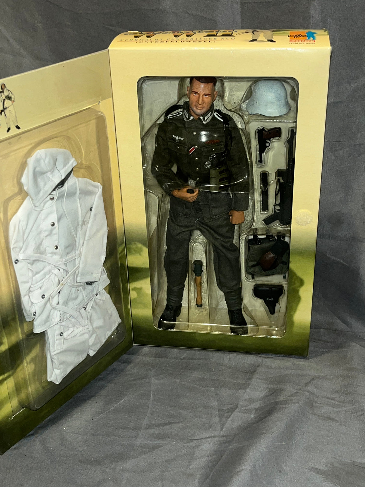 1/6 Scale WWII German Grenadier Gerhard - NIB Dragon