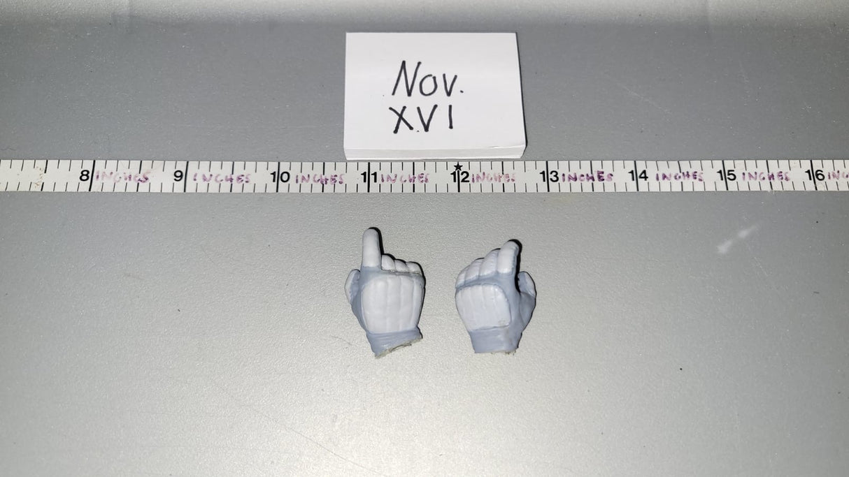 1/6 Scale Star Wars Science Fiction Gloved Hand Lot