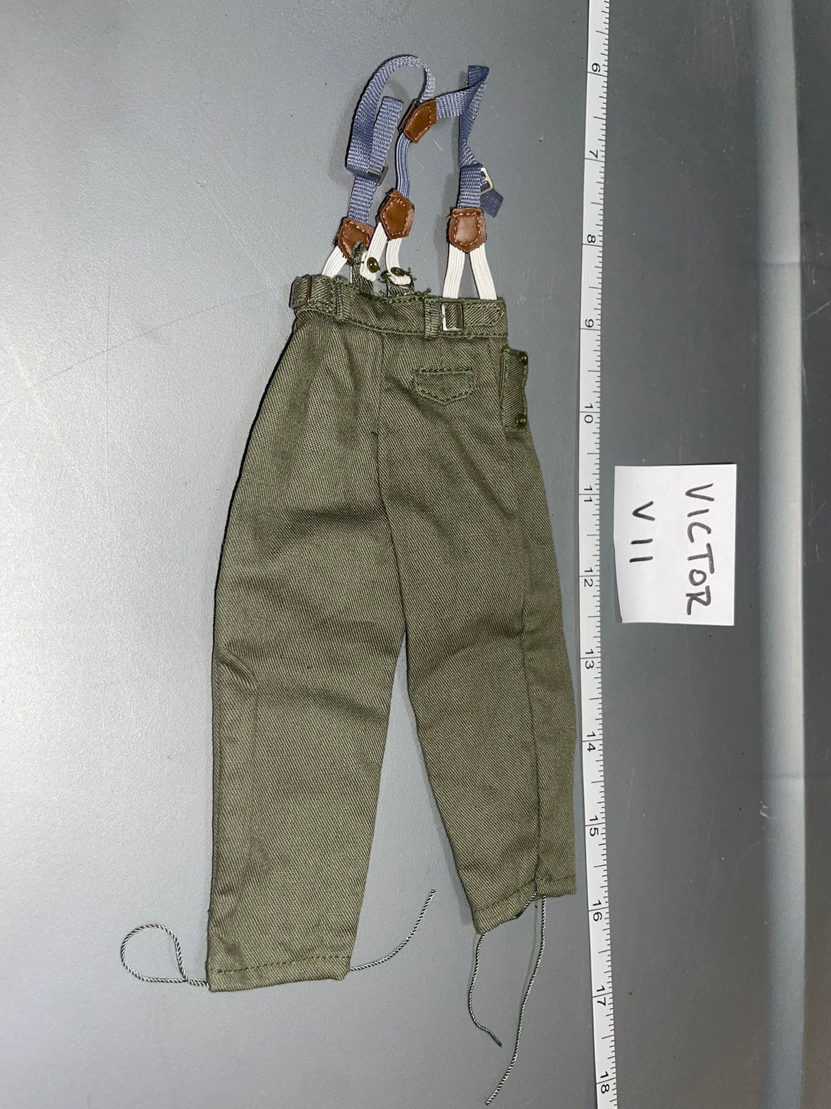 1/6 WWII German Pants with Suspenders -