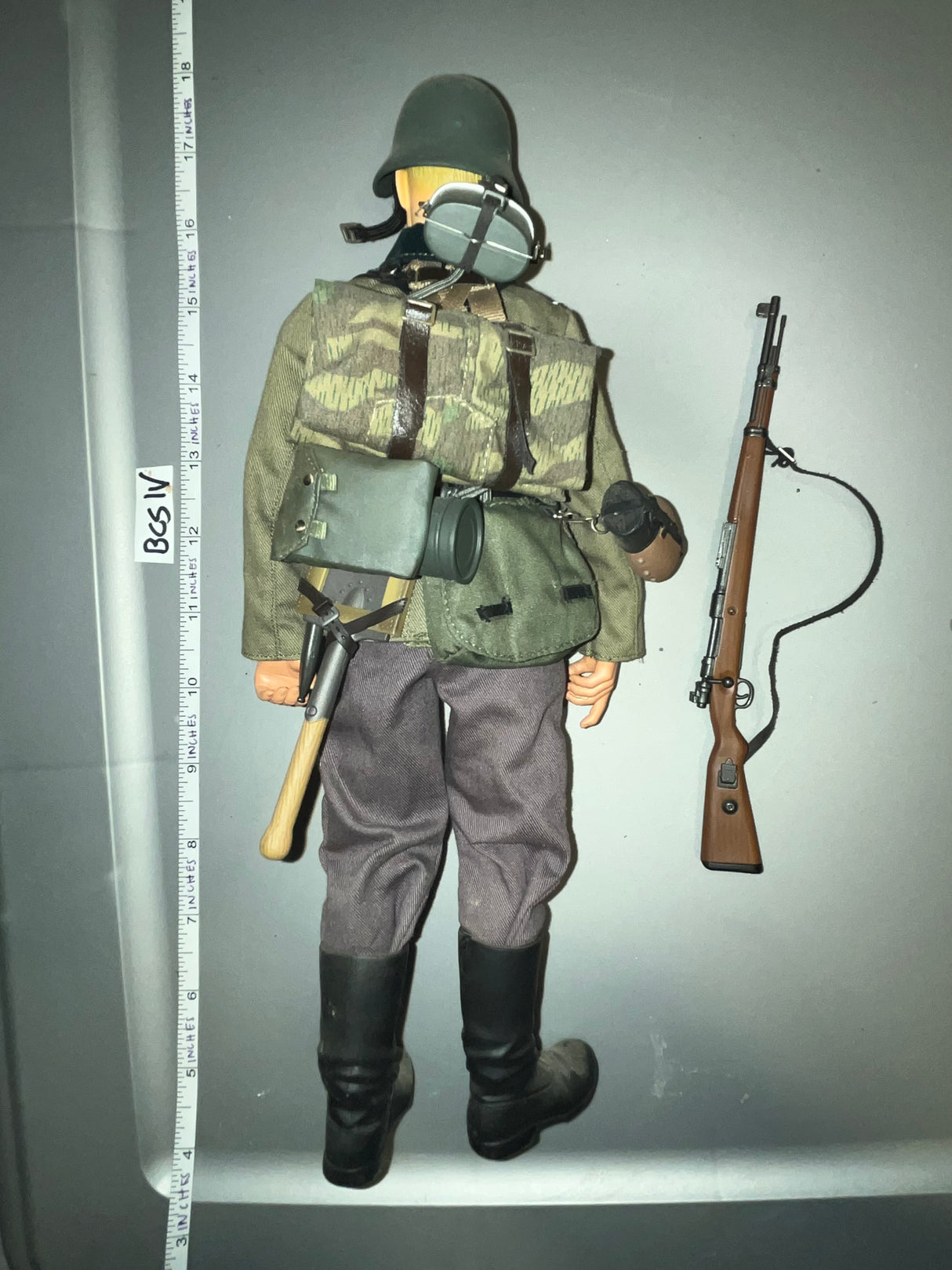 1:6 Scale WWII German Early War Infantry Figure - Dragon