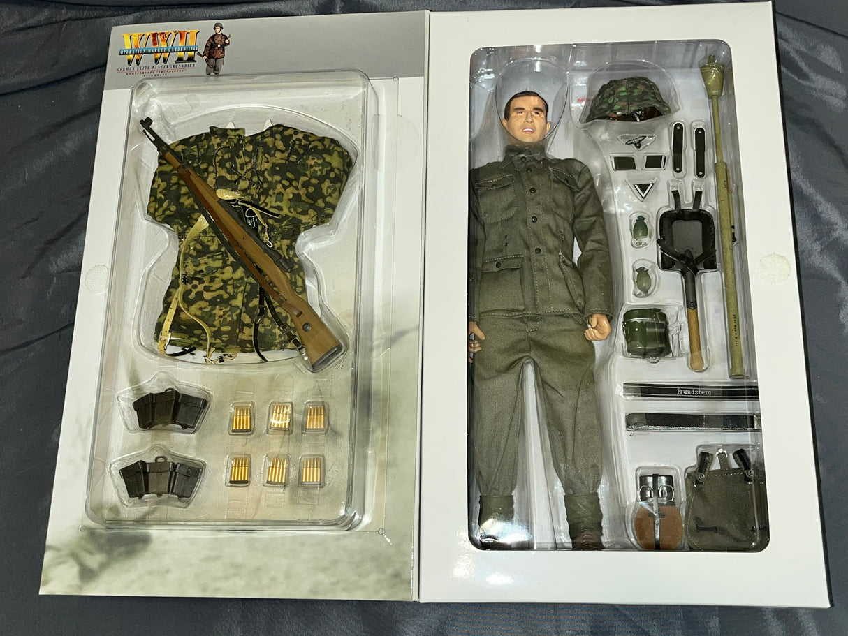 1/6 Scale WWII GERMAN Elite Panzergrenadier Rolf Wagner -  NIB Dragon
