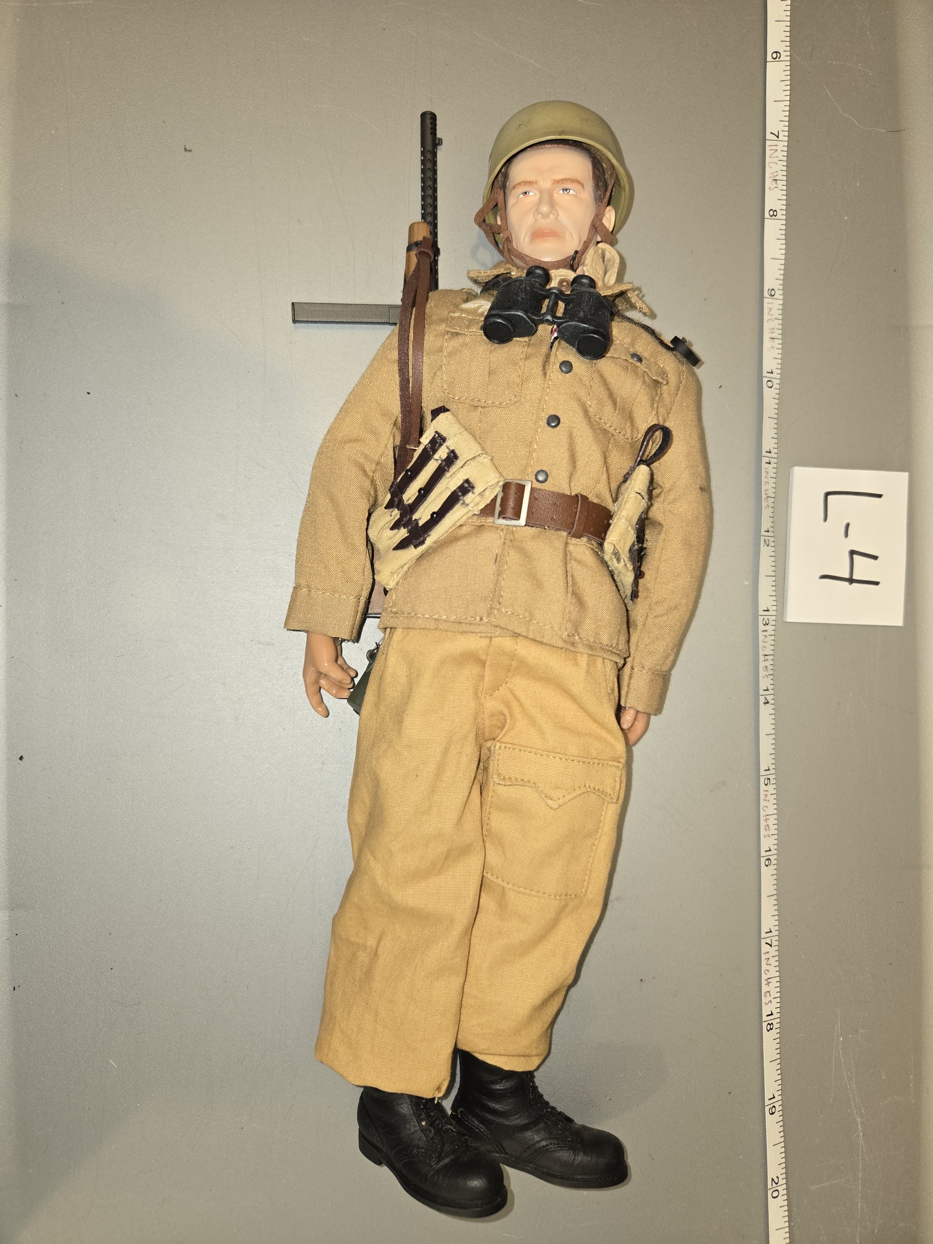 人形③　M908 1:6 Scale WWII German Afrika Korps Fallschirmajger Dressed Figure